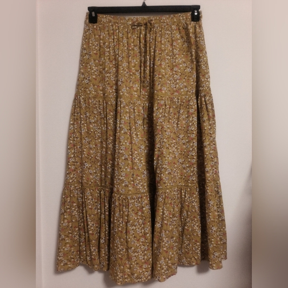 New Yellow Floral Skirt / Size 2X - Picture 1 of 7
